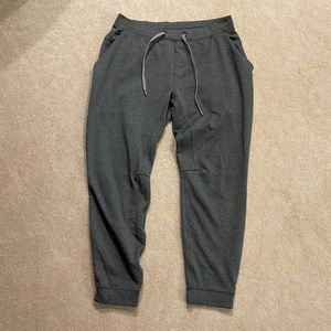 Lululemon Men’s size L jogger